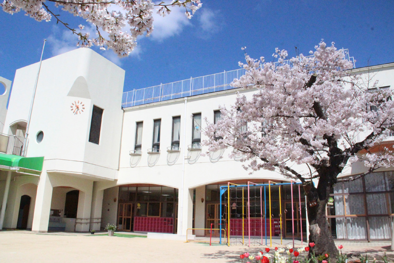 武庫からたち幼稚園北側園舎・園庭